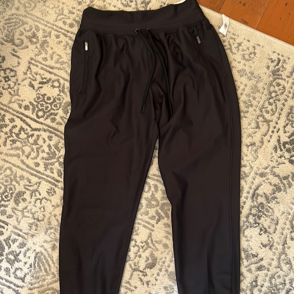 Old Navy Go-Dry Powersoft Black Joggers with Pockets NWT